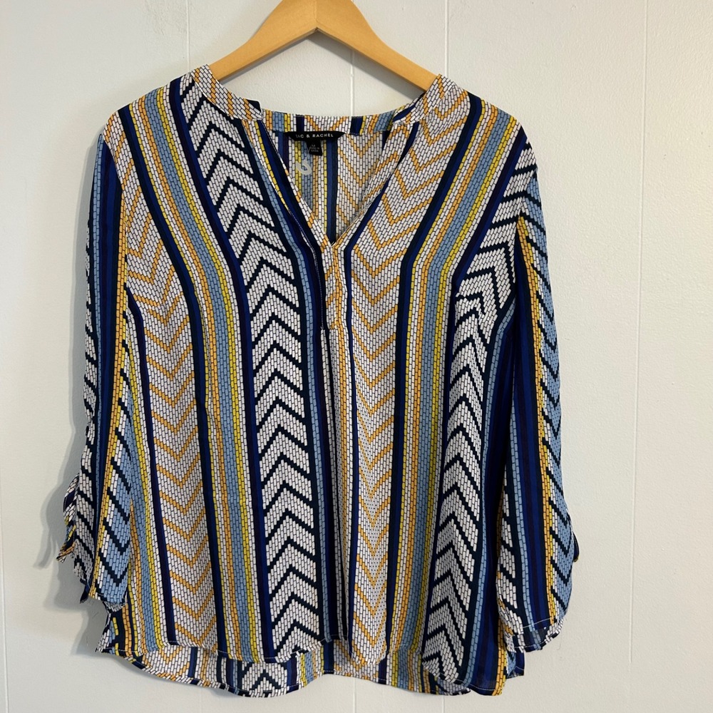 Zac & Rachel Blue Yellow Geometric Chevron‎ Stripe V-Neck Blouse Size M